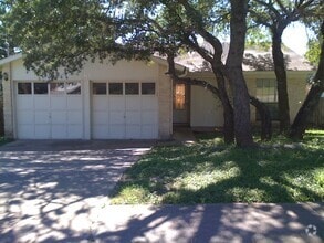 Building Photo - 1915 Ramona Cir