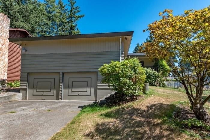 Primary Photo - 4 bedroom in Seattle WA 98125