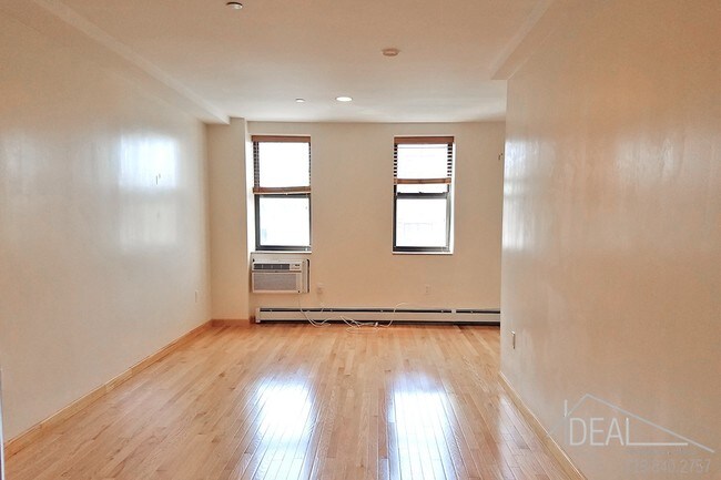Building Photo - 763 58th St