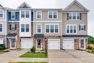 Building Photo - 607 Eking Green Dr