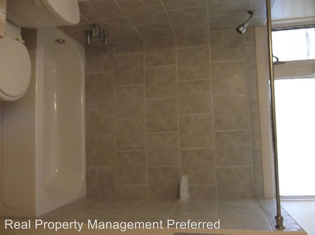 Building Photo - 5107 Del Monte Dr