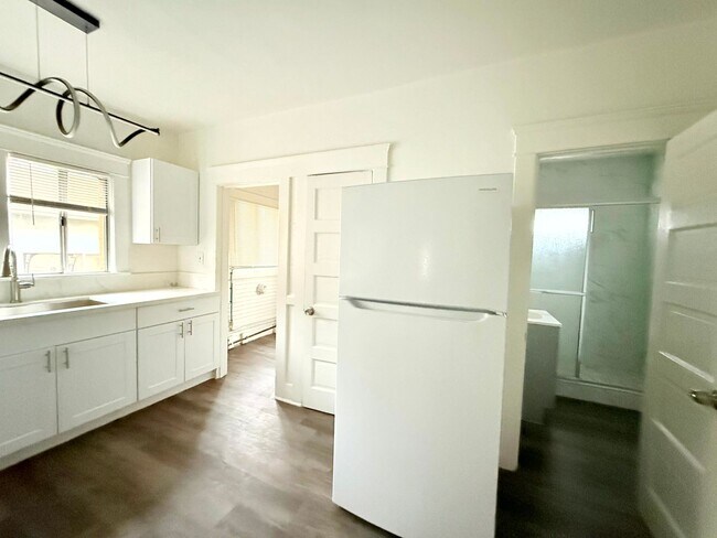 Foto del edificio - 1908-1910.5-19105 Daly St