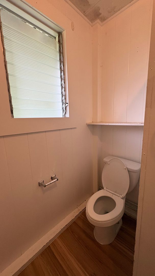 Building Photo - Beautiful 3 Bedroom House with Studio and Separate Garage on Property