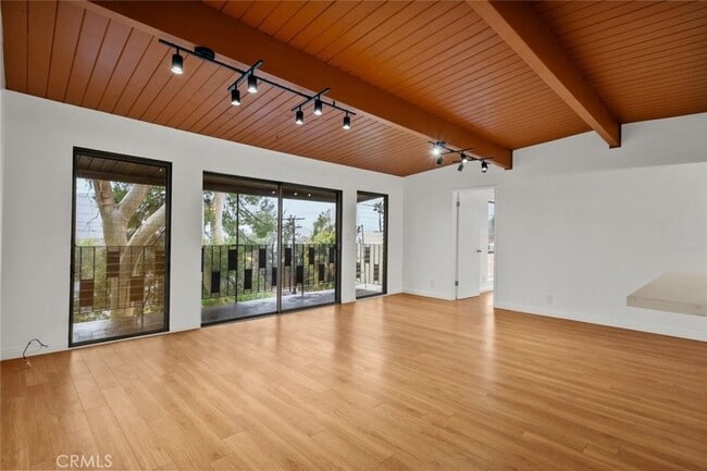 Building Photo - 2159 La Canada Crest Dr
