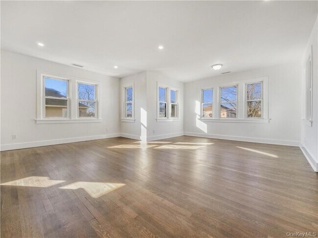 Building Photo - 29 Fremont St