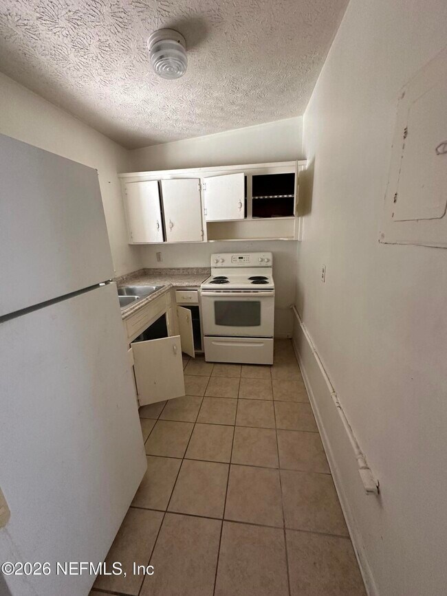 Foto del edificio - 342 Linden Ln
