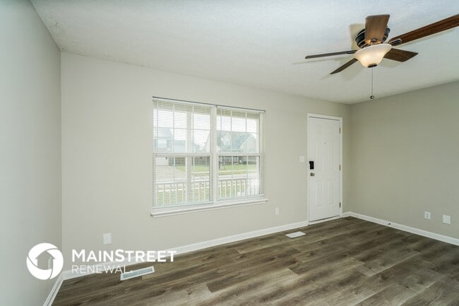 Building Photo - 651 Oak Grove Blvd