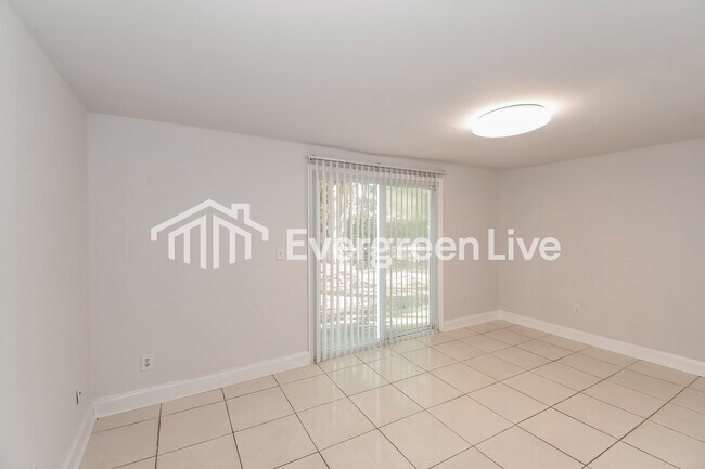 Building Photo - 2835 Belair Rd W