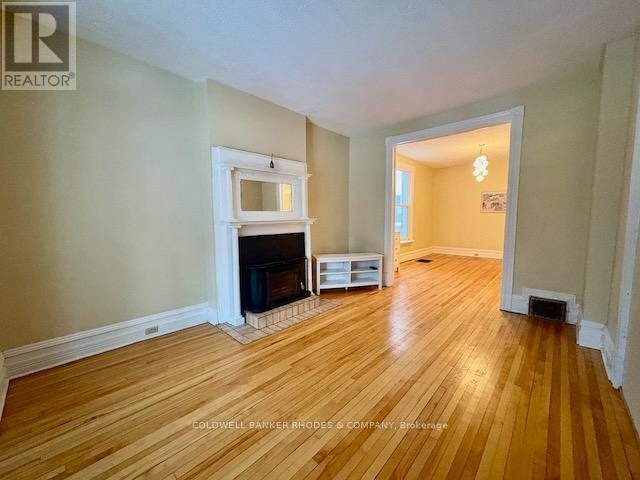 Photo du bâtiment - 49 Patterson Ave