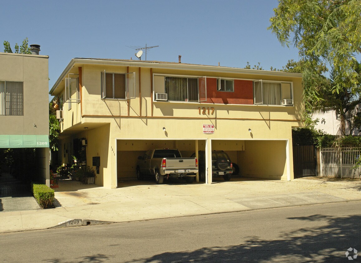 1217 N Formosa Ave, West Hollywood, CA 90046 Apartments in West