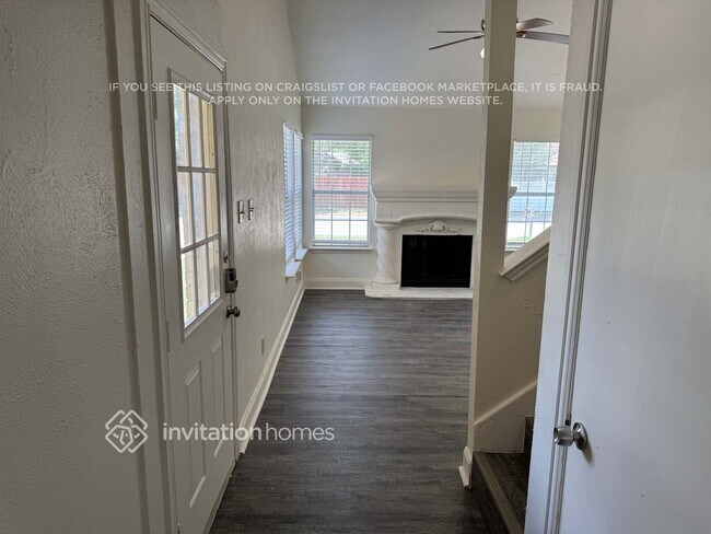 Foto del edificio - 7509 Creekfall Dr
