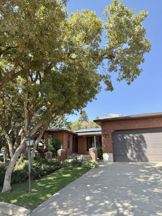 Primary Photo - Spacious 5 Bedroom, 2 Bath Home with Moder...