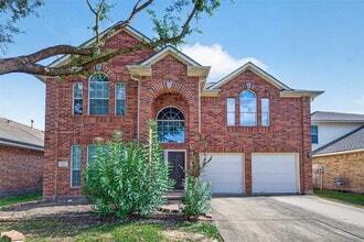 Building Photo - 9127 N Ferndale Pl Dr