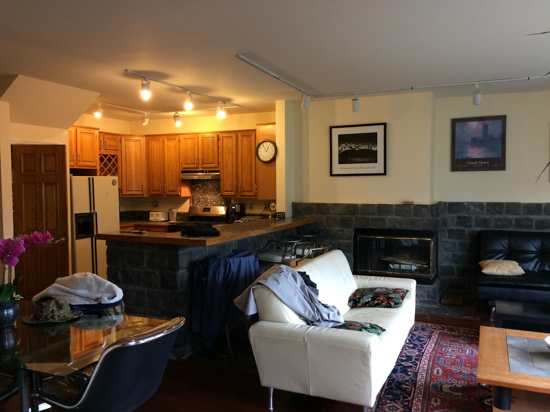 Sala de estar y comedor - 865 Vermont St