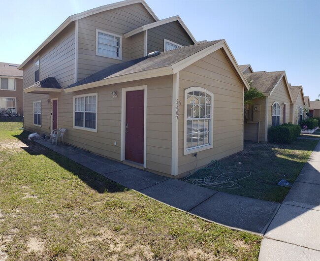 2807 Fan Palm Dr, Davenport, FL 33897 Townhouse for Rent in Davenport