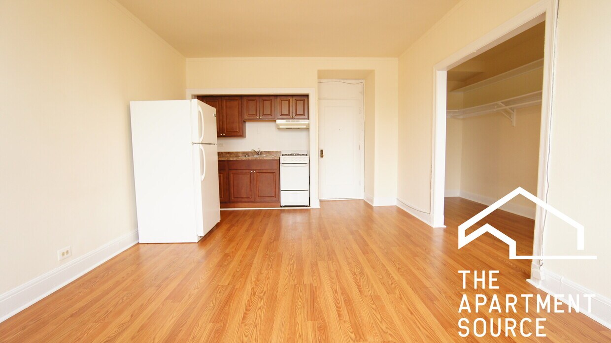 Foto principal - 2777 N Milwaukee Ave