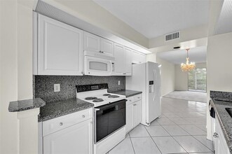 Building Photo - 1604 Abaco Dr