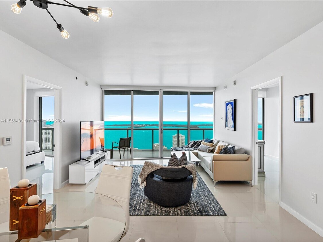 Primary Photo - 465 Brickell Ave