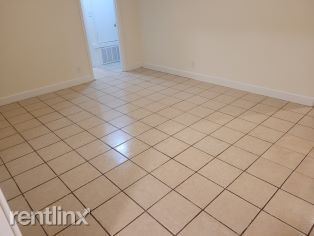 Building Photo - 4 br, 2 bath House - 2020 South St