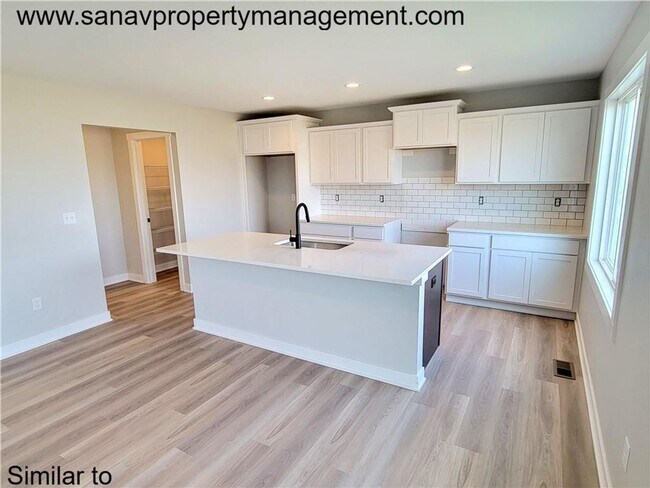 Building Photo - Spacious 4-Bedroom Home in Bondurant for Rent – $2,195/month