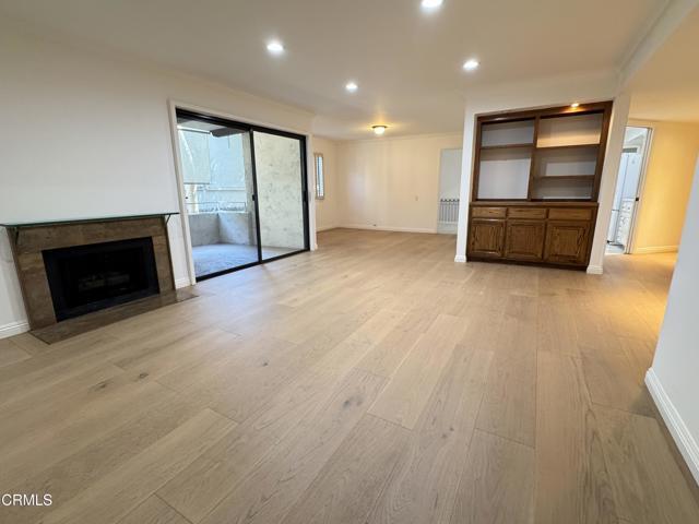 Foto del edificio - 534 N Oak Knoll Ave