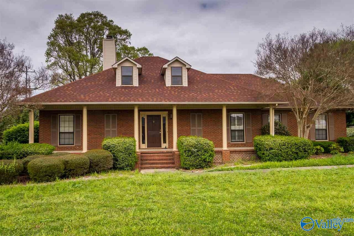Primary Photo - 22021 Diamond Pointe Dr