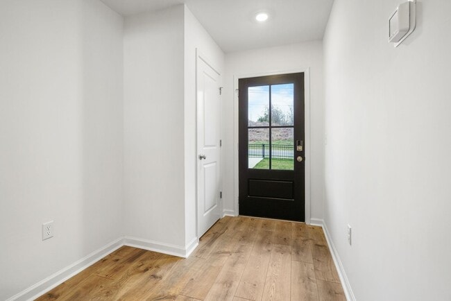 Building Photo - 464 Blair Rd