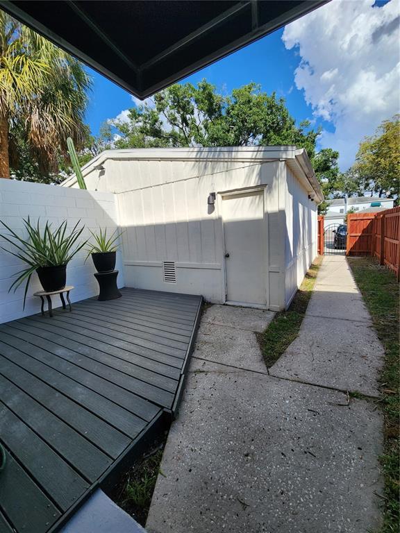 Building Photo - 107 S Lauber Way