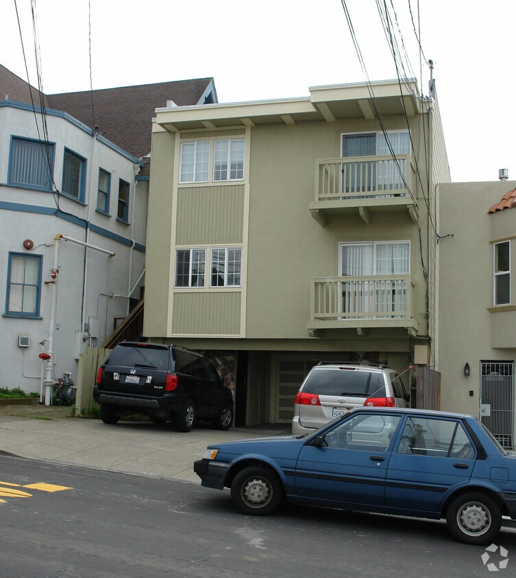 Primary Photo - 123 Vista Grande Ave
