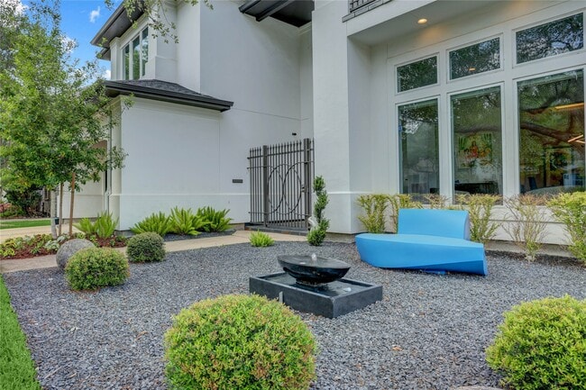 Foto del edificio - 4806 Wedgewood Dr