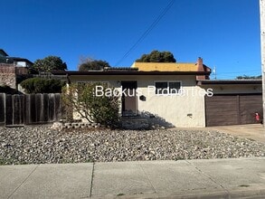 Building Photo - 620 Drake Ave