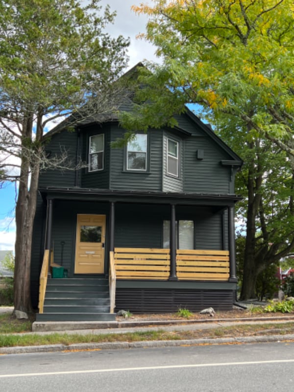 Primary Photo - 567 Hope St