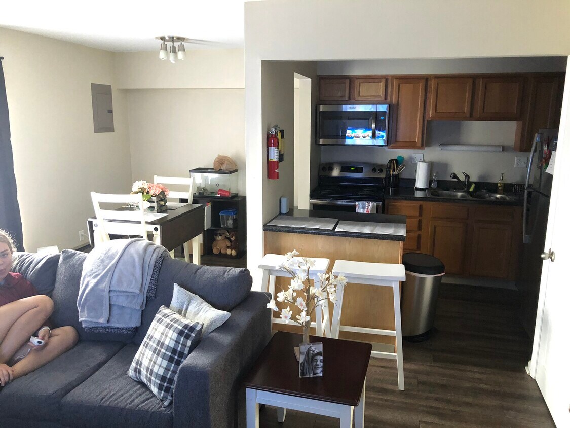 Foto principal - 411 Wells Mill Dr