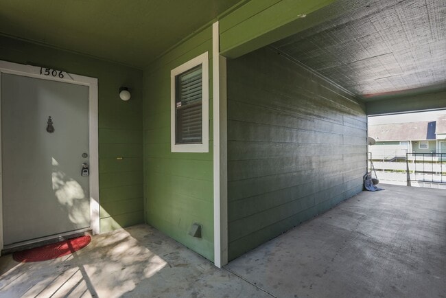 Building Photo - 14777 Wunderlich Dr