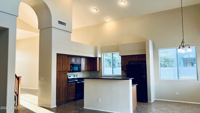 Building Photo - 4328 W Happy Trail