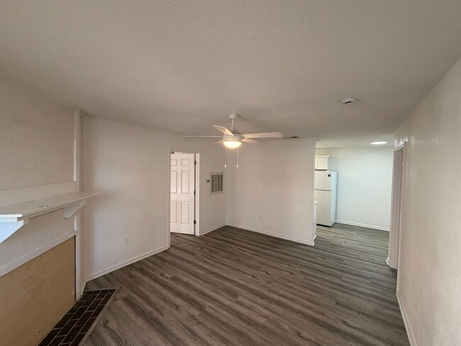 Building Photo - 109 Limoges St