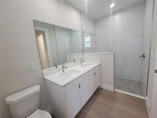 Building Photo - 2294 Trimble Ave