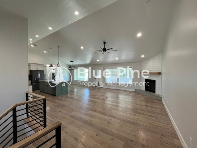 Building Photo - 4480 N Bristol Dr