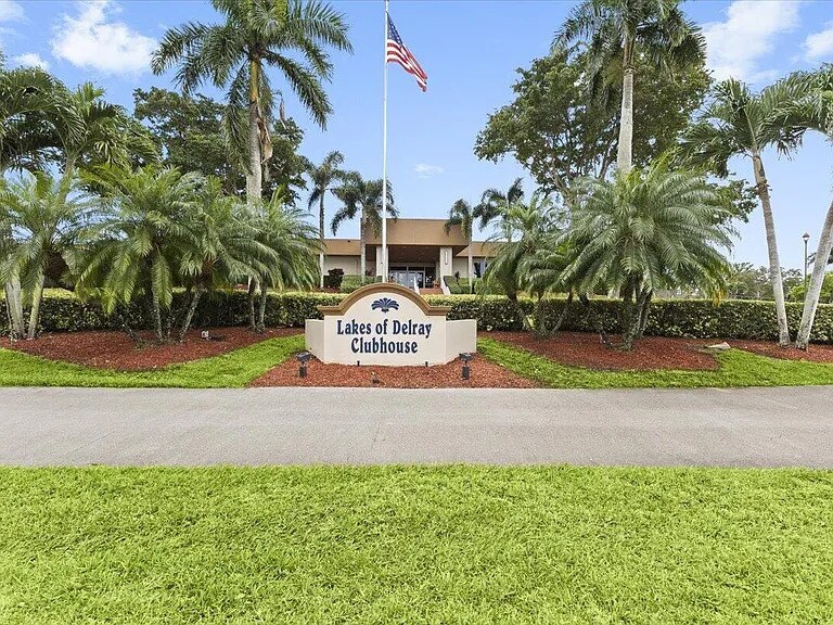 Foto del edificio - 15401 Pembridge Ave