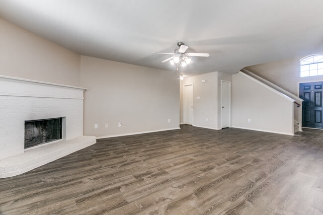 Building Photo - 117 Tripp Trl