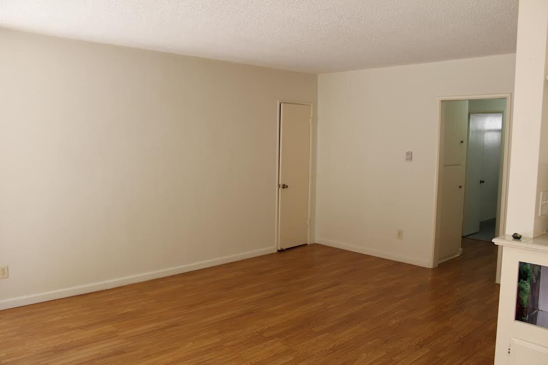 Primary Photo - 7518 Lexington Ave