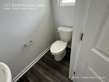 Foto del edificio - 111 Aster Bloom Ln