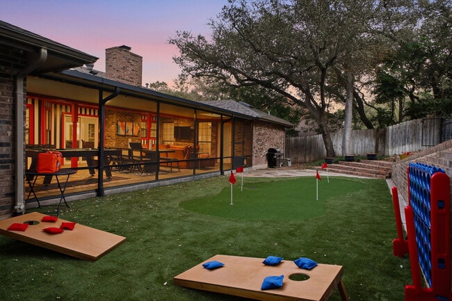 Building Photo - 310 Twisted Wood Dr