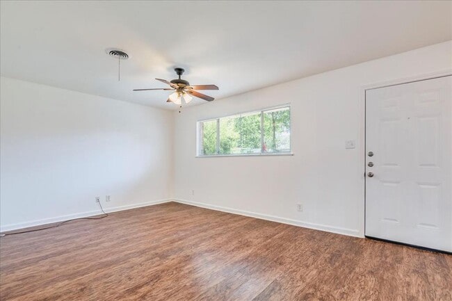 Building Photo - 1417 Braes Ridge Dr