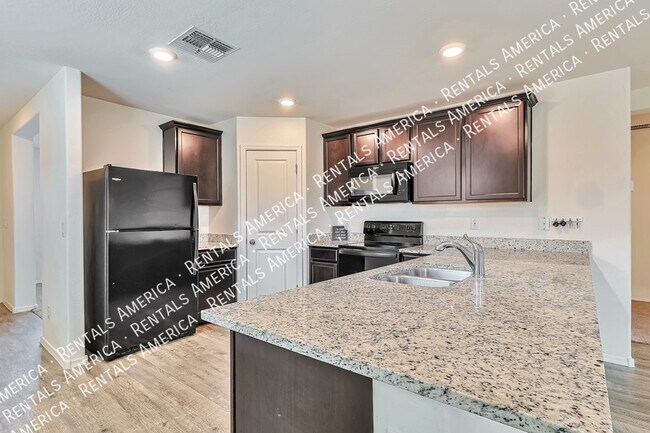 Building Photo - Magma Ranch Home