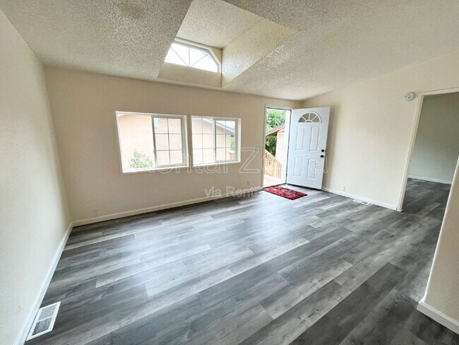 Foto del edificio - 6826 Rubi Ct