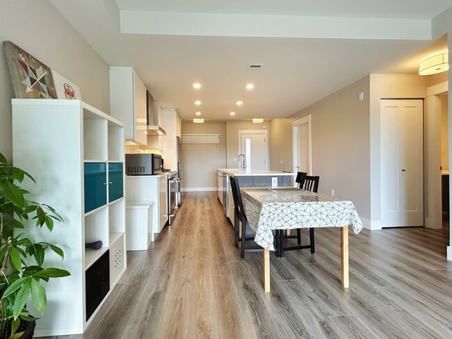 Building Photo - 1496 Charlotte Rd