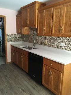 Foto del edificio - 702 Shady Acres Ln