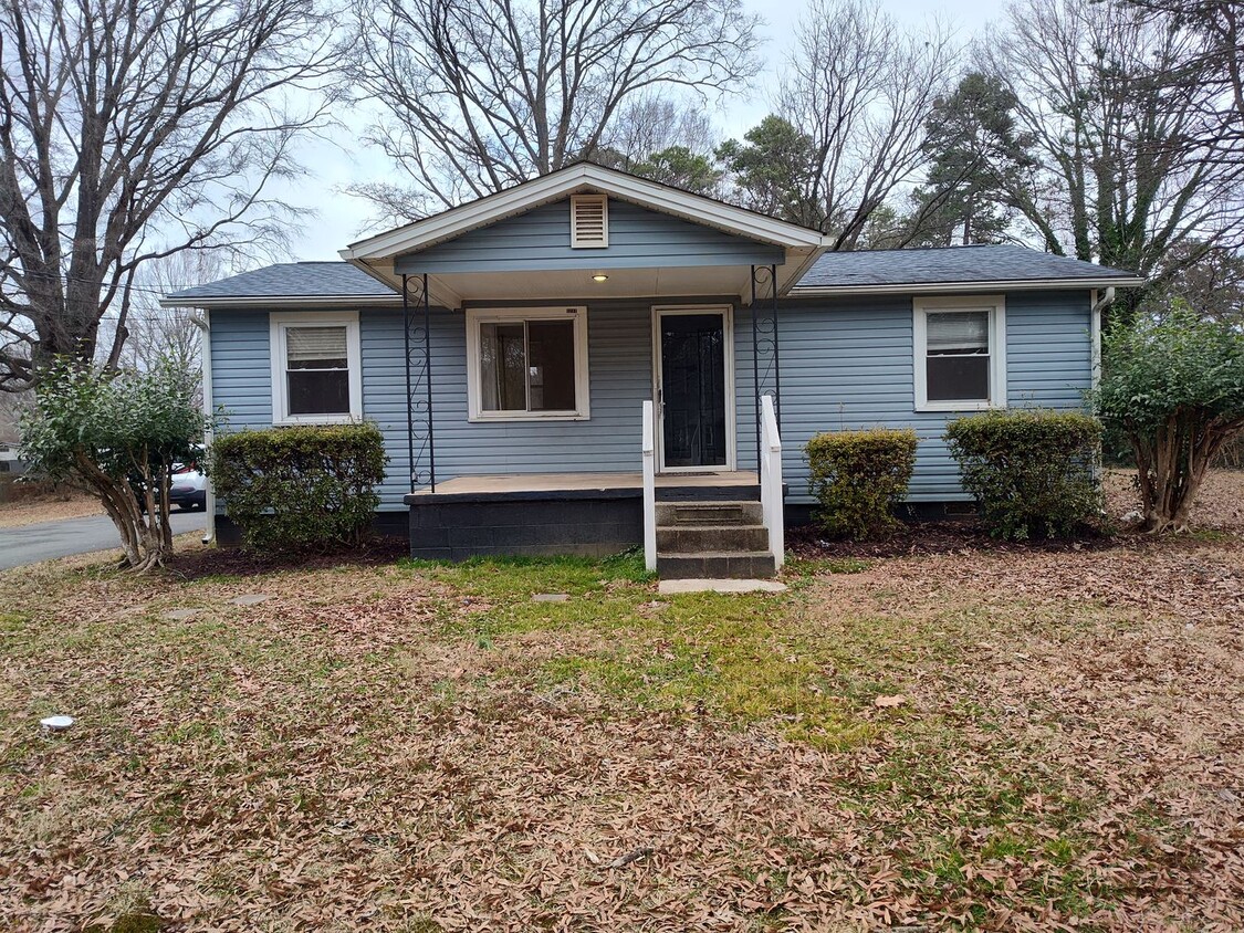 Primary Photo - Move-in Ready duplex unit is located in Th...