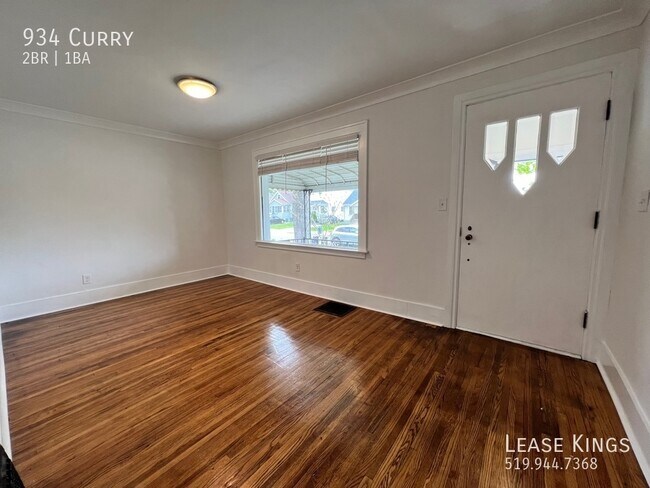 Building Photo - Newly Renovated 2 Bed 1 Bath Single Family...